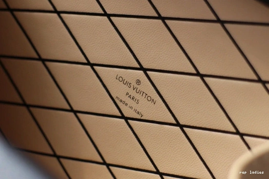 Cheap LOUIS SINCE MALLE 1854 VUITTON PETITE 0711